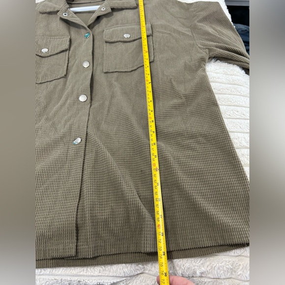 Women's Jacket - Picture 7 of 9